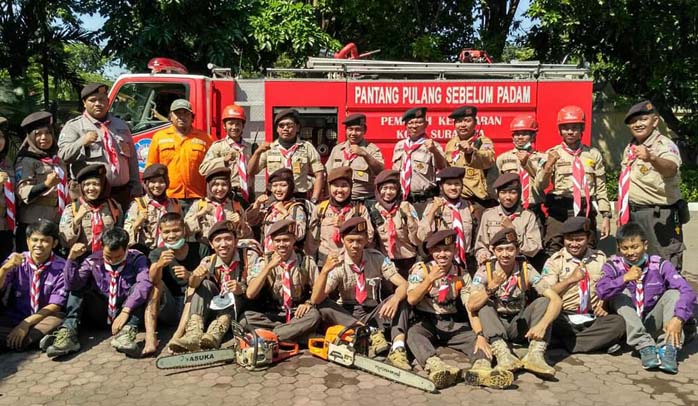 Simulasi Kebakaran Mencekam Peserta TM LT IV Kwarda Jatim