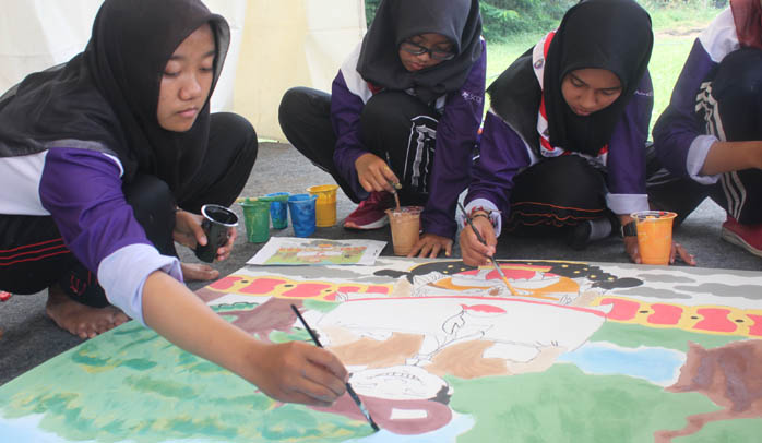 Perkuat Kebersamaan Kebhinekaan dalam Mural