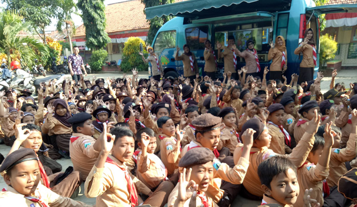 Ajari Menjauhi Marah