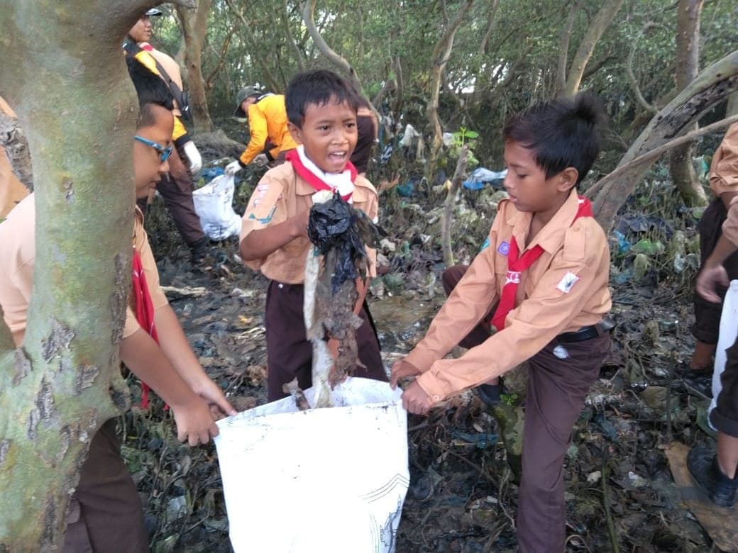 Ayo Ikut Bersih-Bersih Pesisir, Tanam Pohon dan Ngebor Biopori, Sabtu (30/3/2019)