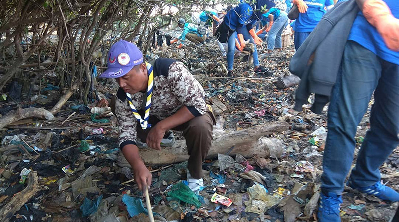 Lupa Membawa Celana Pramuka Saat Kemah Pertama