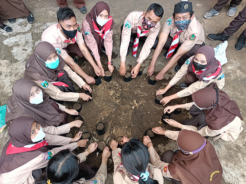 Workshop Teknik Persemaian Saka Wanabakti Pasuruan dengan Prokes Saat Ramadhan