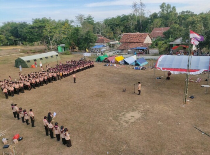 TANAMKAN KARAKTER PRAMUKA PADA SISWA, GERAKAN PRAMUKA SMA NEGERI 3 PAMEKASAN GELAR GLORA III 2022