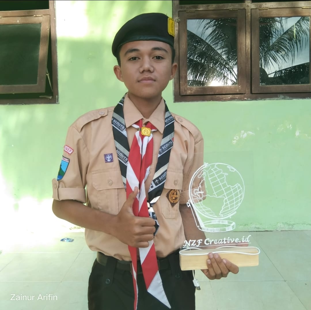 Bisnis Produk Berbahan Dasar Akrilik, Anggota Pramuka At Taufiqiyah Raup Untung Jutaan