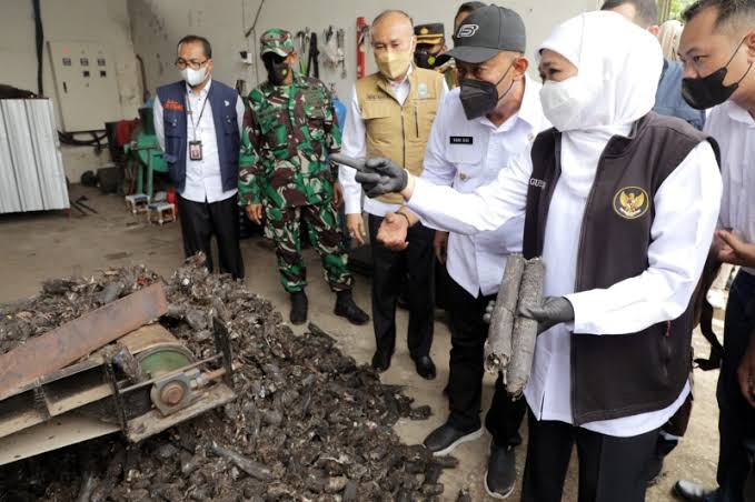 Peringati Hari Lingkungan Hidup Sedunia, Gubernur Khofifah Ajak Masyarakat Masifkan Aksi Nyata Kurangi Sampah Plastik