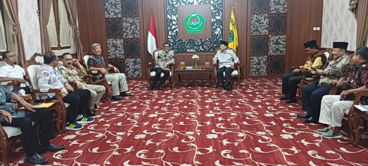 Kunjungan Kerja Kwarda Jawa Timur ke Penjabat Bupati Pamekasan untuk Penguatan Gerakan Pramuka di Kwarcab Pamekasan