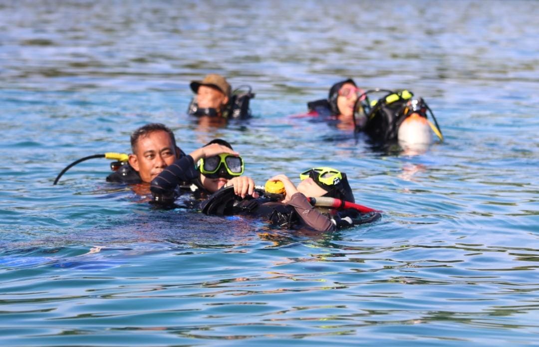 Kwarda Jatim Tingkatkan SDM dengan Keterampilan Selam bagi Anggota Pramuka