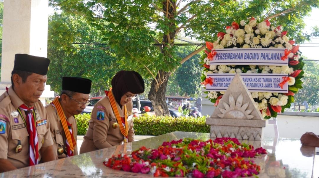 Kwarda Jatim Ziarah Ke Makam Pencipta Lagu Kebangsaan Indonesia Raya, Kuatkan Patriotisme Anggota Pramuka