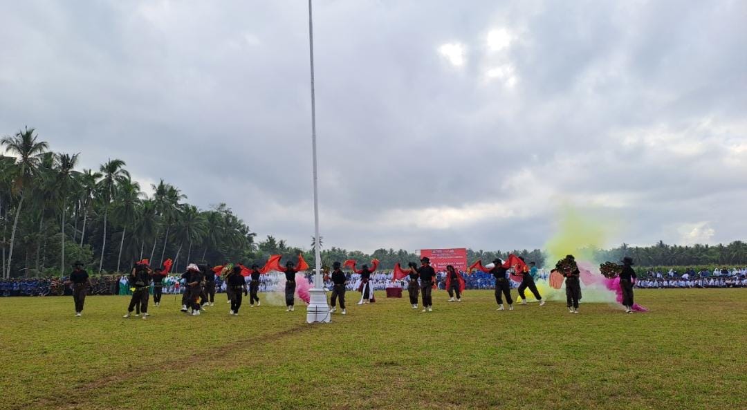 Tahun Kedua, Kopastar SDN 1 Sukonatar Sukses Memukau di Upacara HUT ke-79 RI Kecamatan Srono