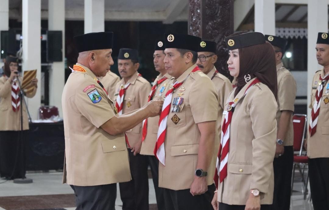 Ketua Kwarda Jatim Lantik Penjabat Bupati Bondowoso dan Sebagai Kamabisaka Rintisan Praja Wibawa dan Kamabicab Gerakan Pramuka