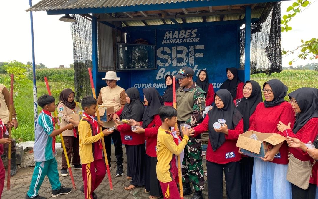 Warga RW 011 Kampung Sumberan Desa Kebaman Kec Srono Dukung Suksesnya Jambore Ranting Srono 2024.