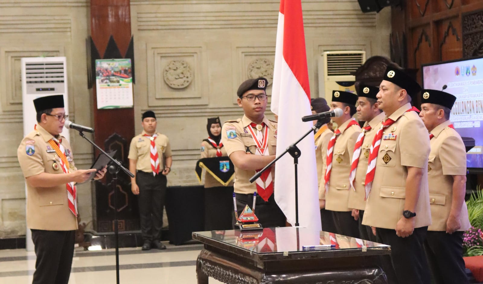 Sebuah Teladan Kepemimpinan Ketua Kwarda Jatim Kak H. M. Arum Sabil