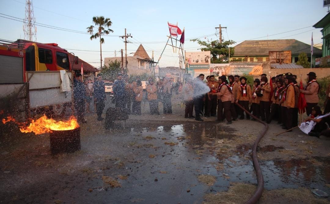 Damkar Sidoarjo turut serta mensukseskan kegiatan PTA Penegak Pangkalan SMK Plus NU Sidoarjo 2024