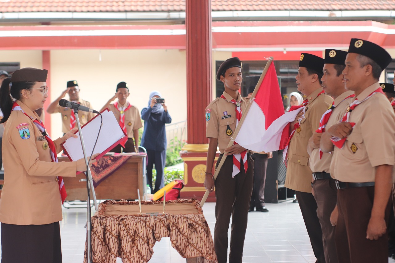 Ketua Kwarcab Kediri Lantik Mabi, LPK dan Pengurus Kwartir Ranting Gerakan Pramuka Pare Masa Bakti 2025-2028