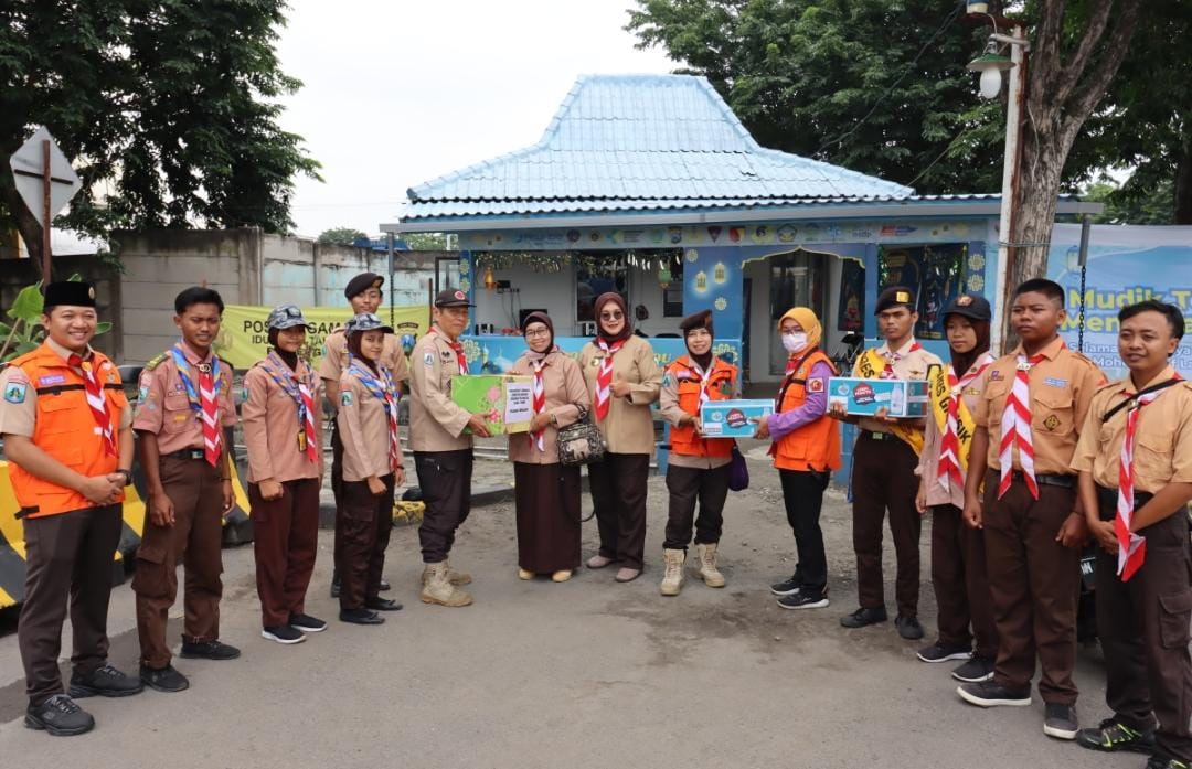 Visitasi Kwarda Jatim Ke Posko Karya Bakti Lebaran, Beri Semangat Anggota Pramuka Terus Mengabdi