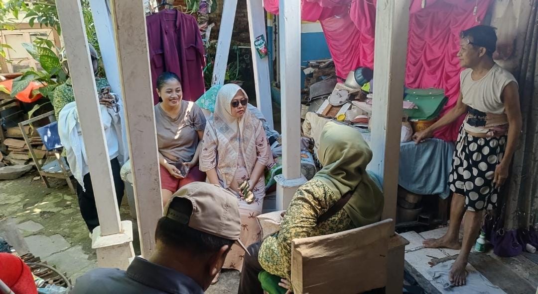 Kwarcab Banyuwangi bersama Kwarda Jatim Survei Lokasi Pemugaran Rumah di Kertosari
