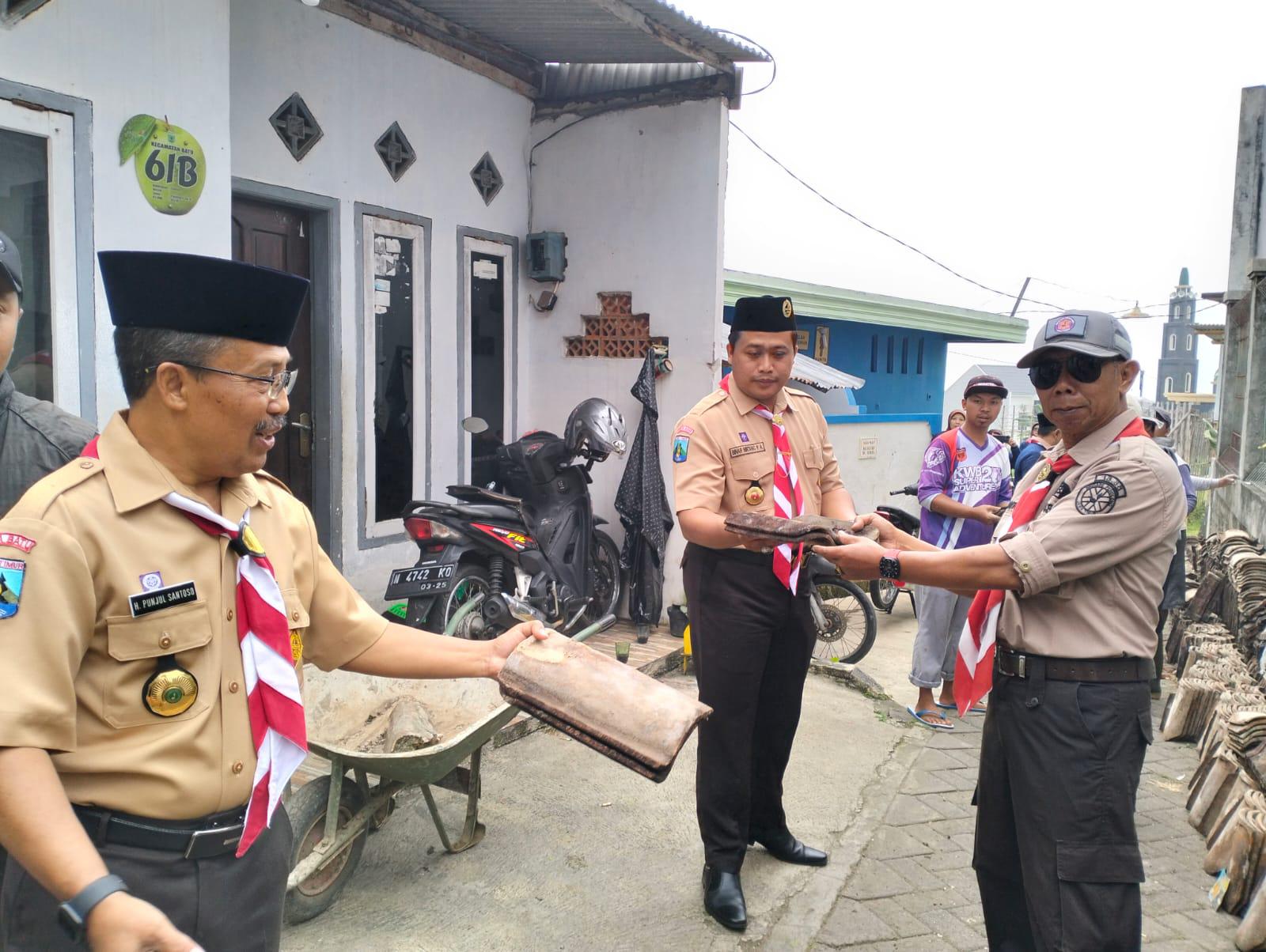 Kwarda Jawa Timur Hadiri Upacara Pembukaan Perkemahan Wirakarya 2025 di Kota Batu, Tinjau Langsung Pemugaran RTLH