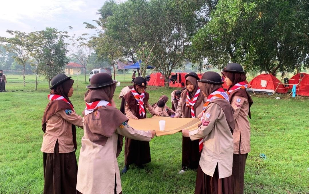 Standing with Scouts, Great in Leadership: Leadership Camp dan LT-1 Penuh Makna Pramuka SMP Nurul Fikri Sidoarjo