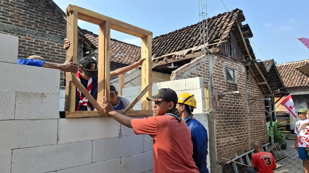 Perkemahan Wirakarya Kota Madiun Tahun 2025: Pramuka Jawa Timur Membangun Negeri Melalui Pemugaran Rumah Tidak Layak Huni