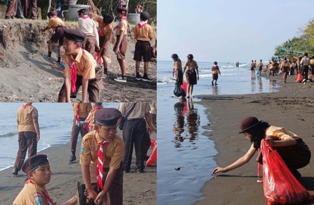 Semangat Pramuka Banyuwangi Turun ke Pantai Pulau Santen Angkut Sampah Plastik