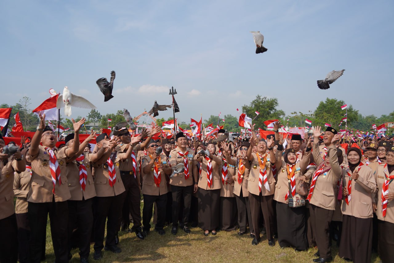 Bupati Sidoarjo Pimpin Upacara Hari Pramuka ke-64 Tahun 2025 dan Buka Jambore Cabang Sidoarjo Dengan Sangat Meriah
