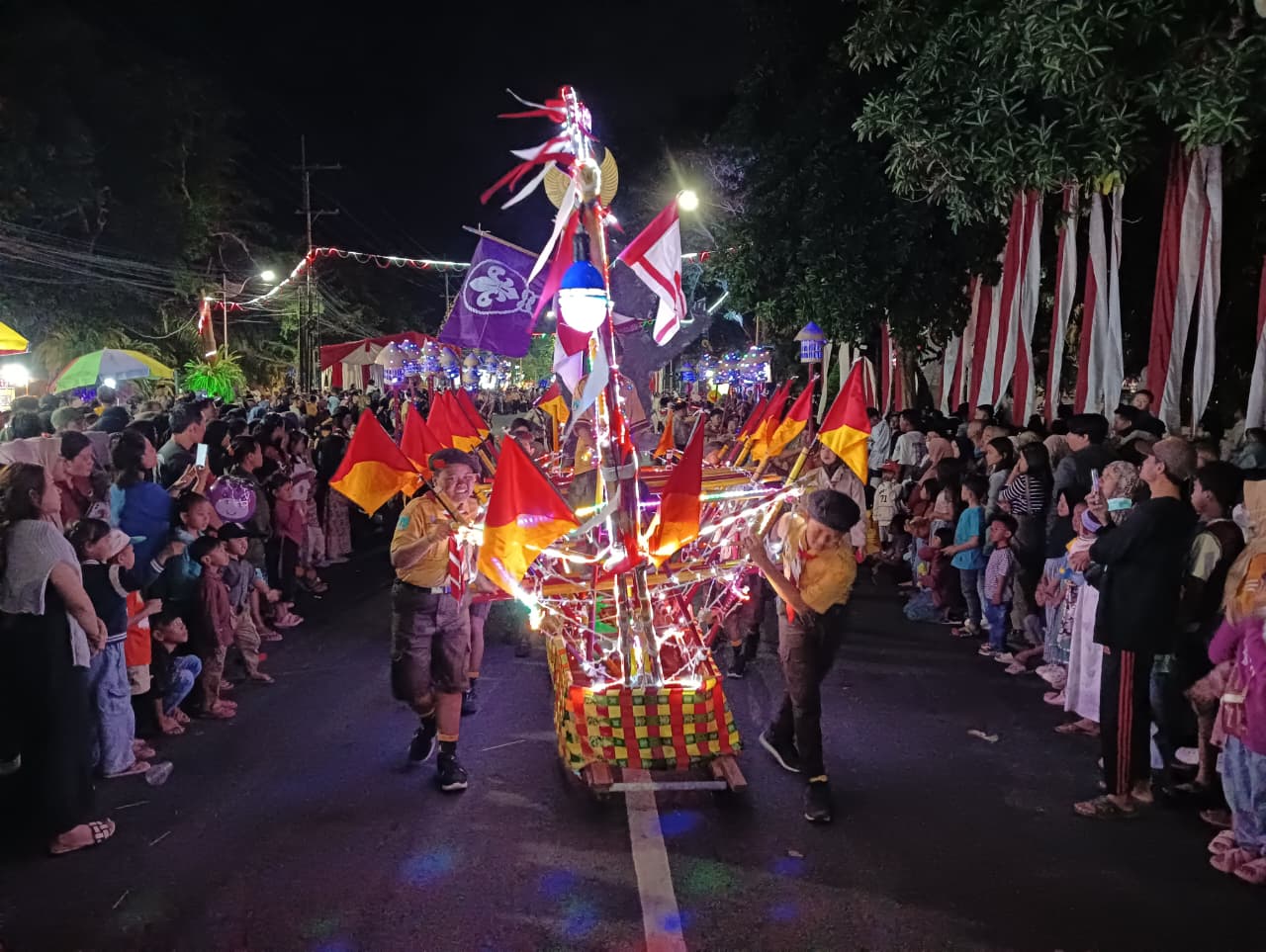 Pawai Lampion Pramuka Banyuwangi Warnai Malam Peringatan Hari Pramuka ke-64