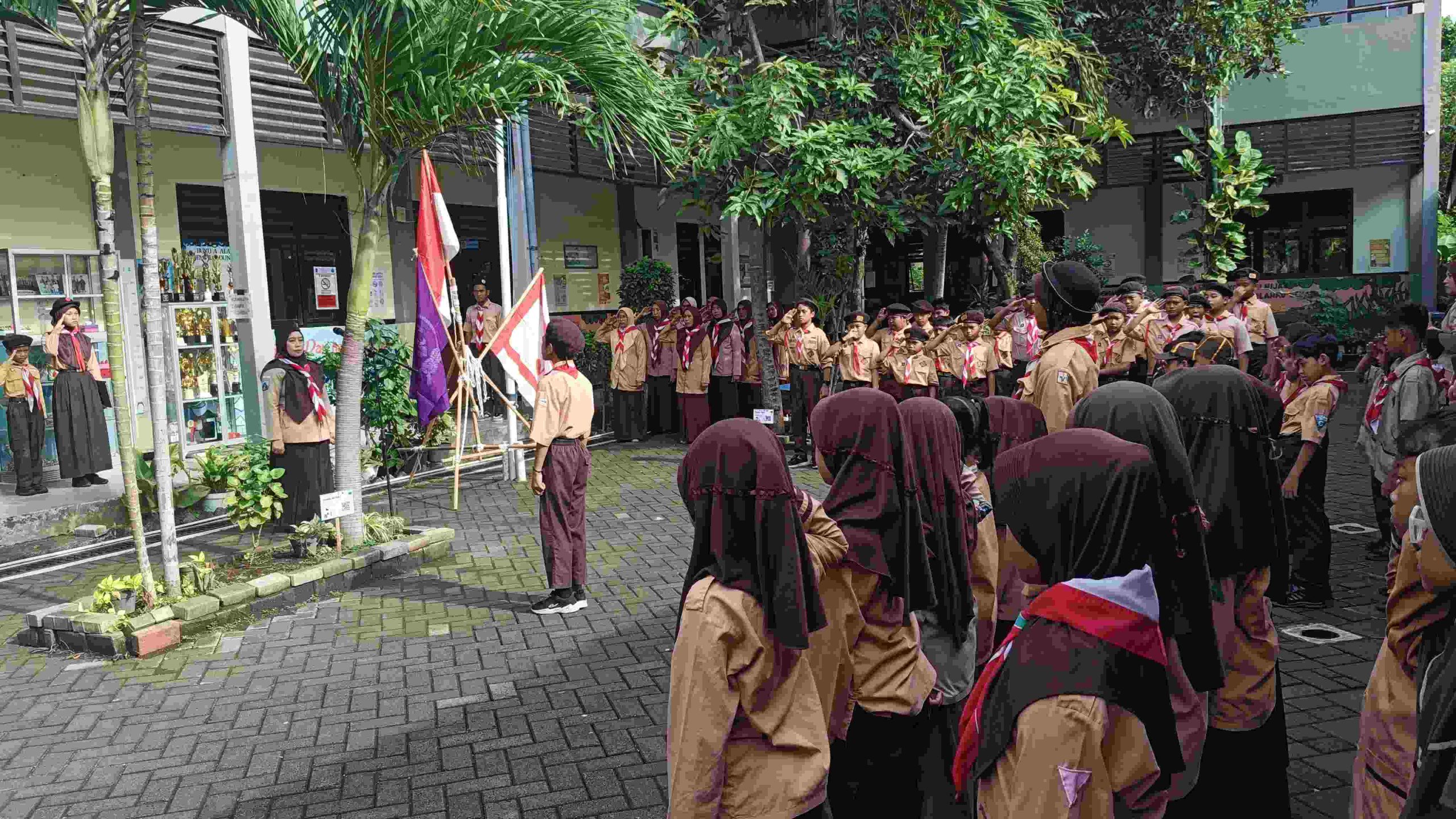 SDN Ketintang IV Surabaya sukses Mencetak Generasi Cinta Alam Melalui Kegiatan PERSARI