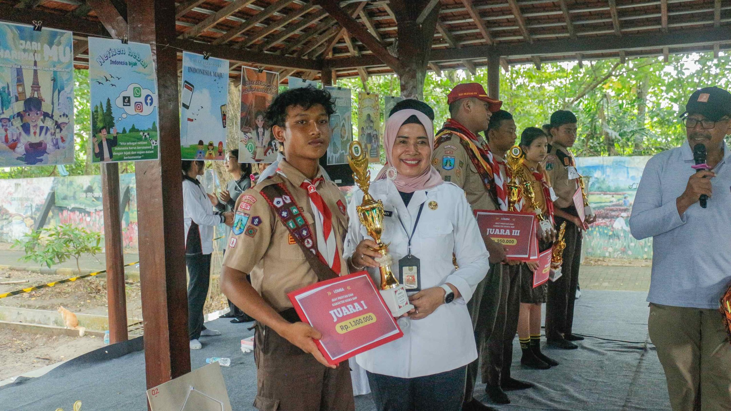 Kreativitas Tanpa Batas! Ratusan Siswa SMP Madiun Unjuk Gigi di Lomba Prestasi dan Karakter