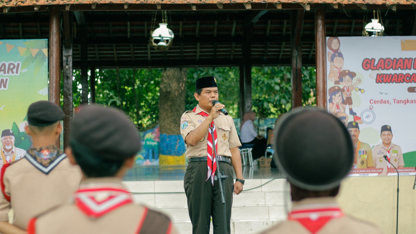Gladian Pemimpin Regu Membentuk Karakter Pemimpin Muda di Kota Madiun