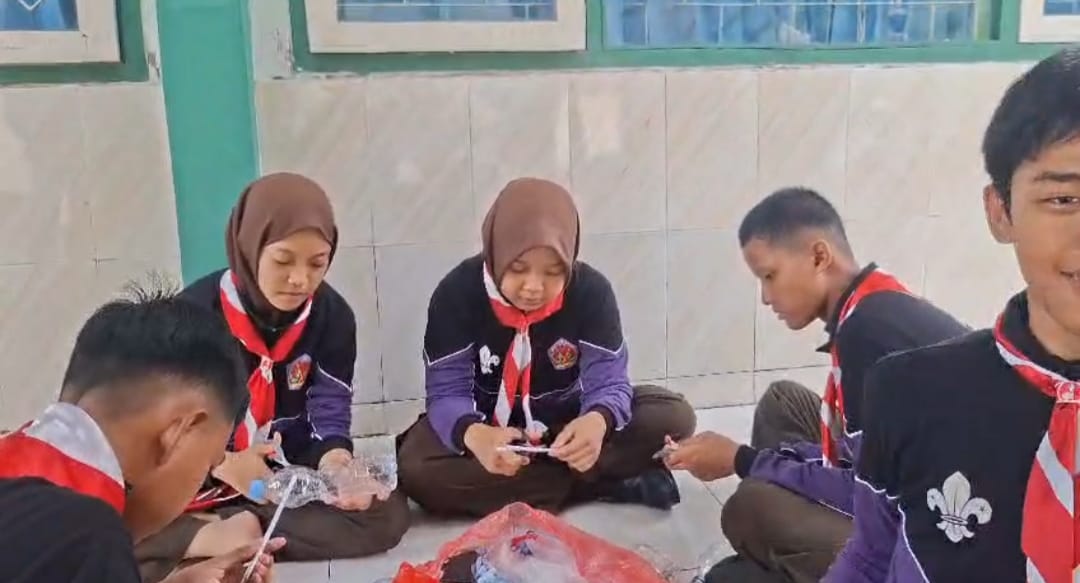 Tuntaskan 21 Hari Aksi Lomba Iklim Gudep Jatim, Pramuka Spipat Kian Kompak Jaga Lingkungan