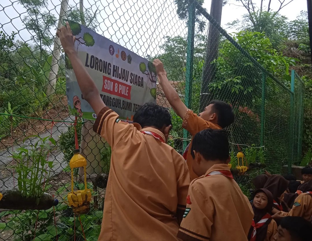 Gerakan Pramuka SDN 8 Pule Laksanakan Program Lingkungan Berkelanjutan melalui Challenge 1–3 Lomba Iklim 2025.