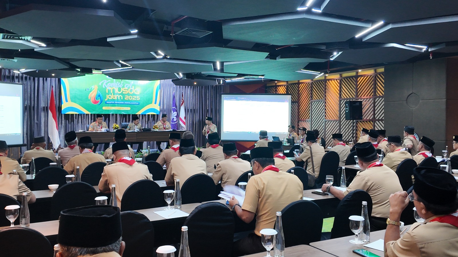 Dinamika Demokrasi di Surabaya: Komisi A Musda Pramuka Jatim Tetapkan ‘Blueprint’ Tata Kelola Organisasi 2025-2030 di Tengah Perdebatan Kritis