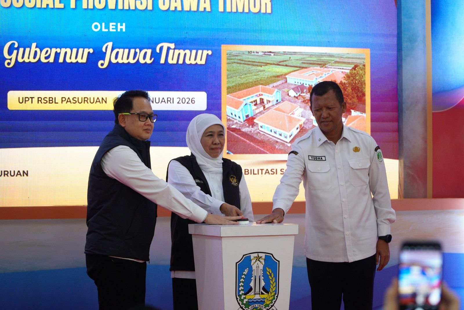 Resmikan Gedung Baru UPT RSBL Pasuruan dan Kediri, Gubernur Khofifah Wujudkan Ratusan ODGJ Memiliki Tempat Tinggal Baru