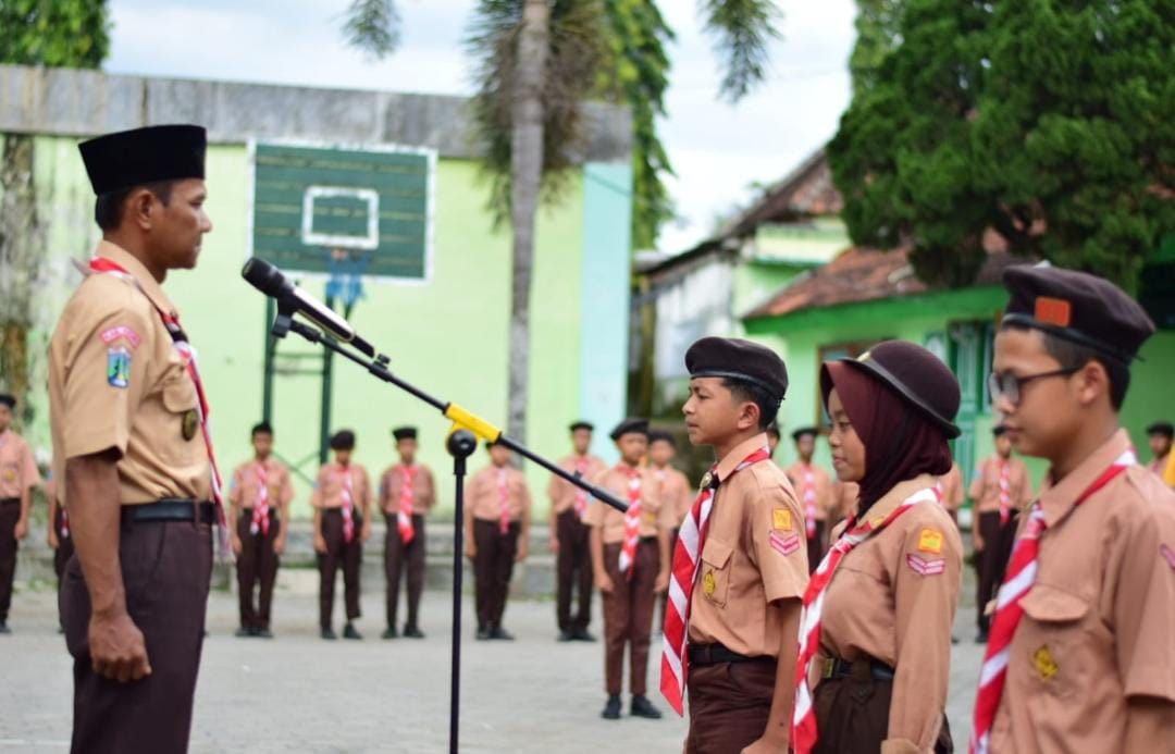 Gudep Pangkalan SMPN 2 Ngancar Gelar Gladian Pinru Sesi-2, Asah Kepemimpinan Anggota Pramuka