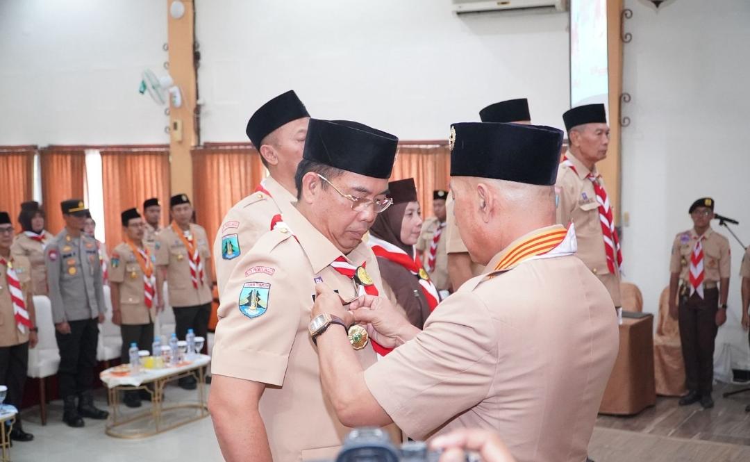 Ketua Kwarda Jatim Lantik Wali Kota Probolinggo sebagai Ketua Mabicab Pramuka 2025–2030