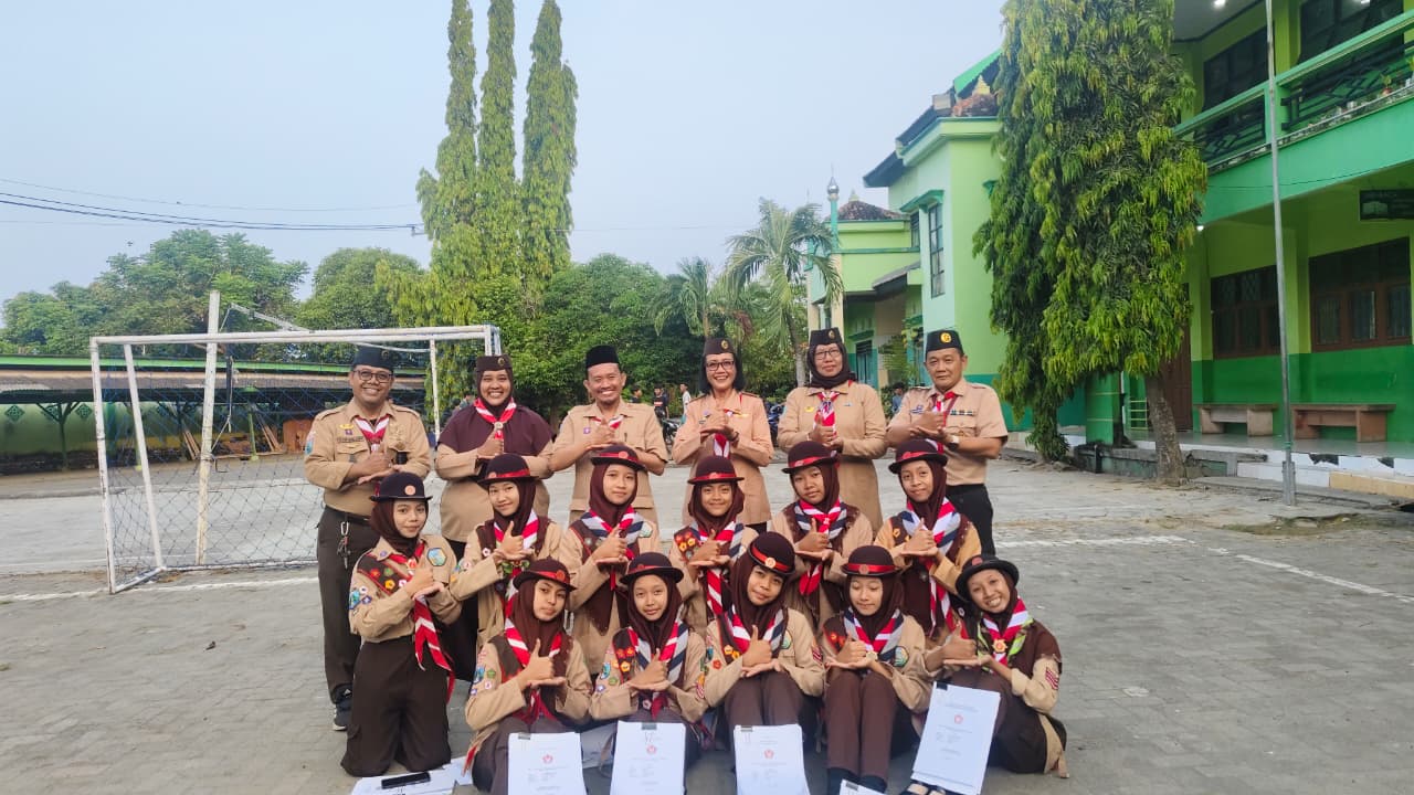 Semangat Setia Siap Sedia, 11 Calon Pramuka Garuda MTs Al Khoiriyah 1 Dalegan Ikuti Verifikasi