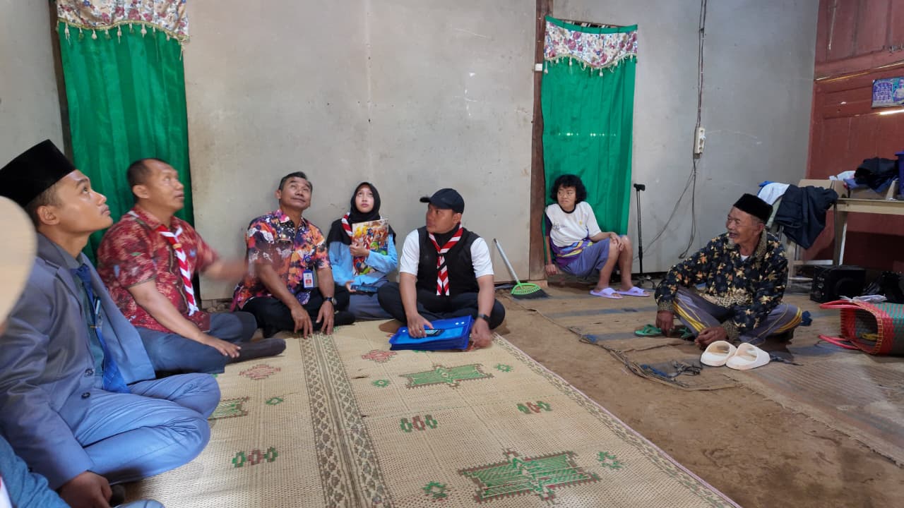 Di Balik Sejuknya Lereng Lawu, Tim PW Jatim 2026 Rangkul Keluarga Ibu Paniyem yang Berjuang di Tengah Keterbatasan